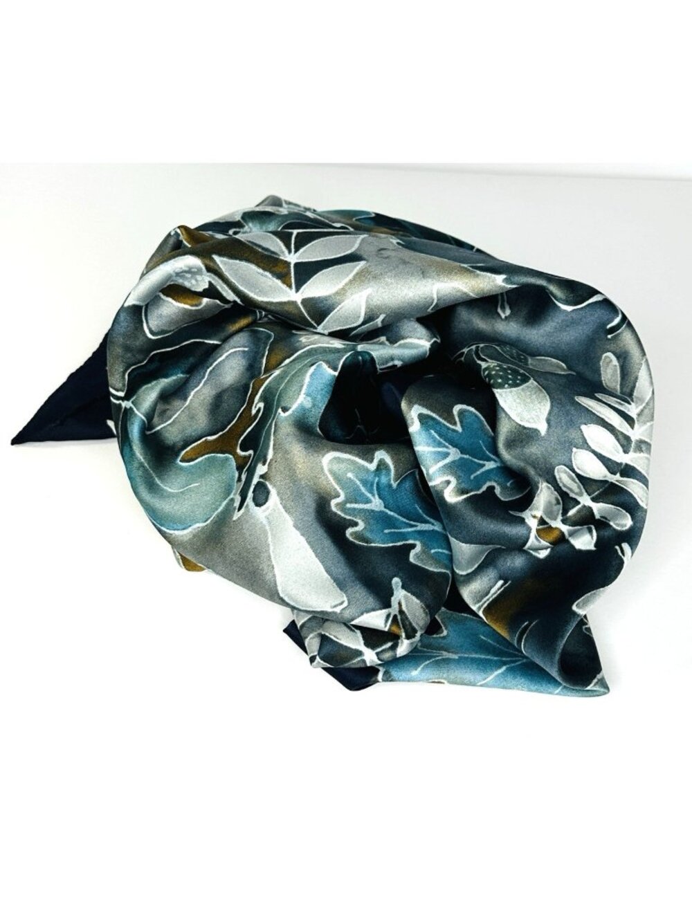 Vintage Symphony Scarfs Italy Autumn Leaves Acorns Scarf 35x33 Blue Gray Wrap